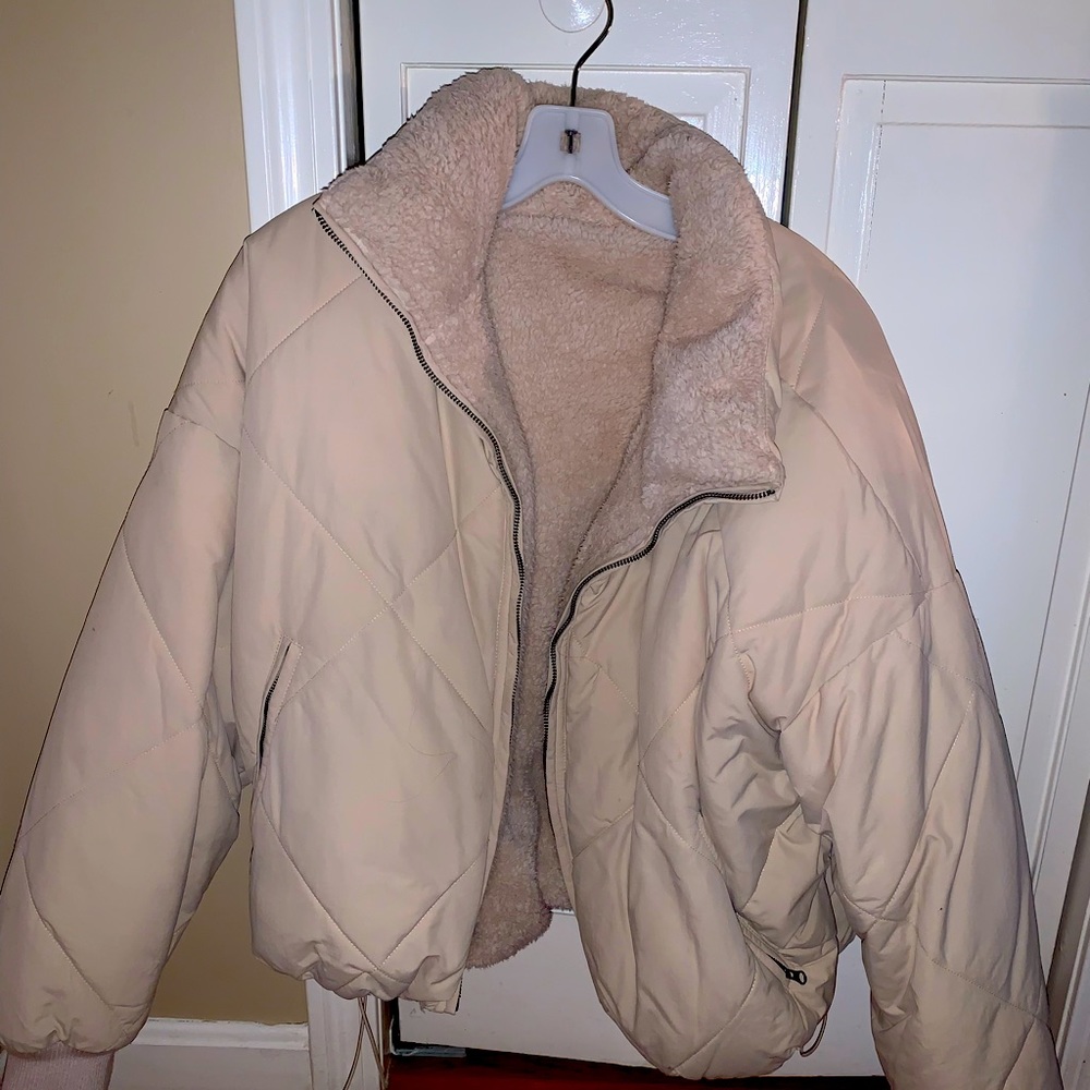 American Eagle Reversible Quilted Puffer Jacket